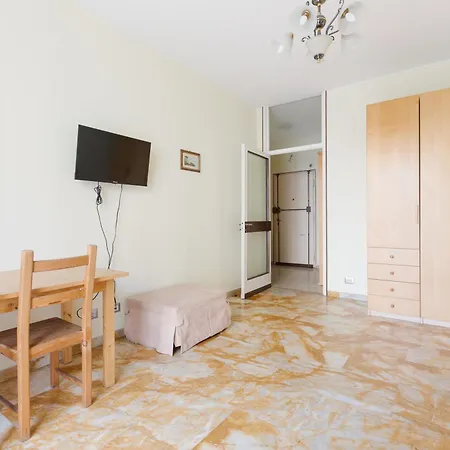 Stazione - Bilocale Con Cucina Separata Apartment Milan